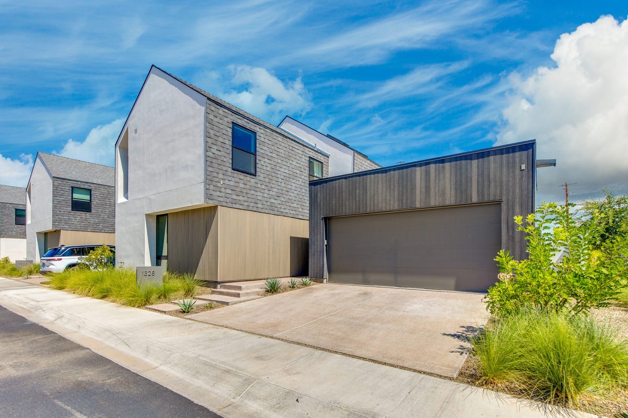 1328 E Pomelo Grove Ln.