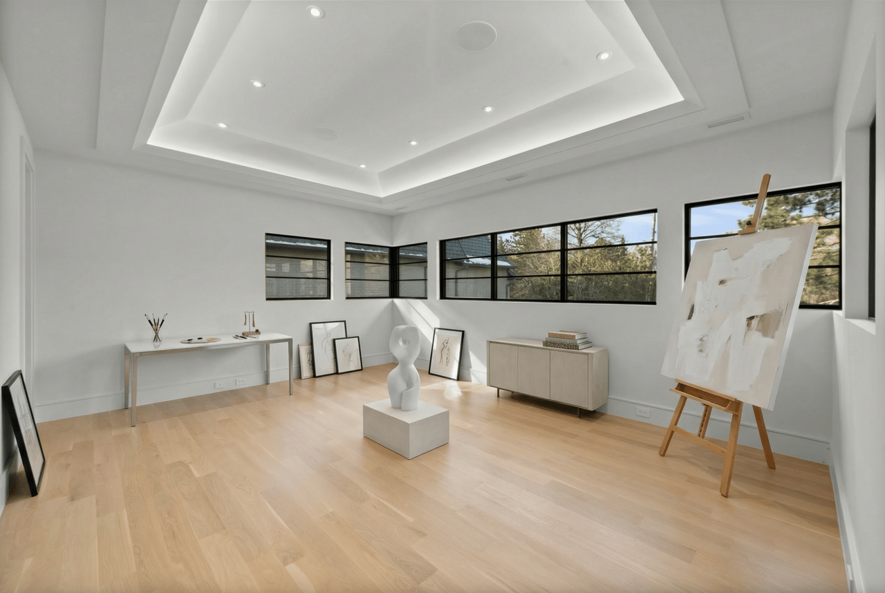 Uniquely Distinguished Property