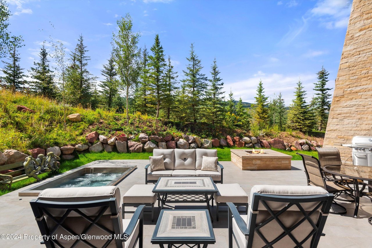 1422 W Buttermilk Road