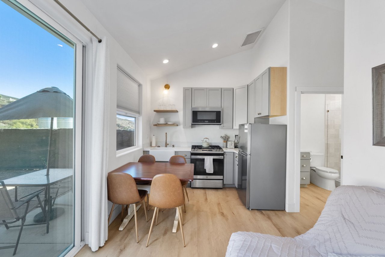 41950 Calle La Escondida