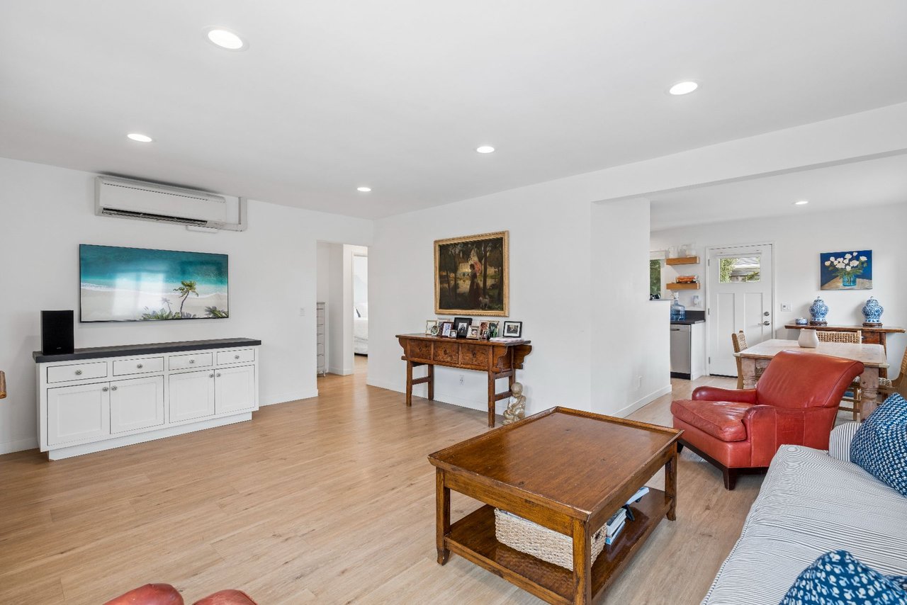 782 W 18th Street