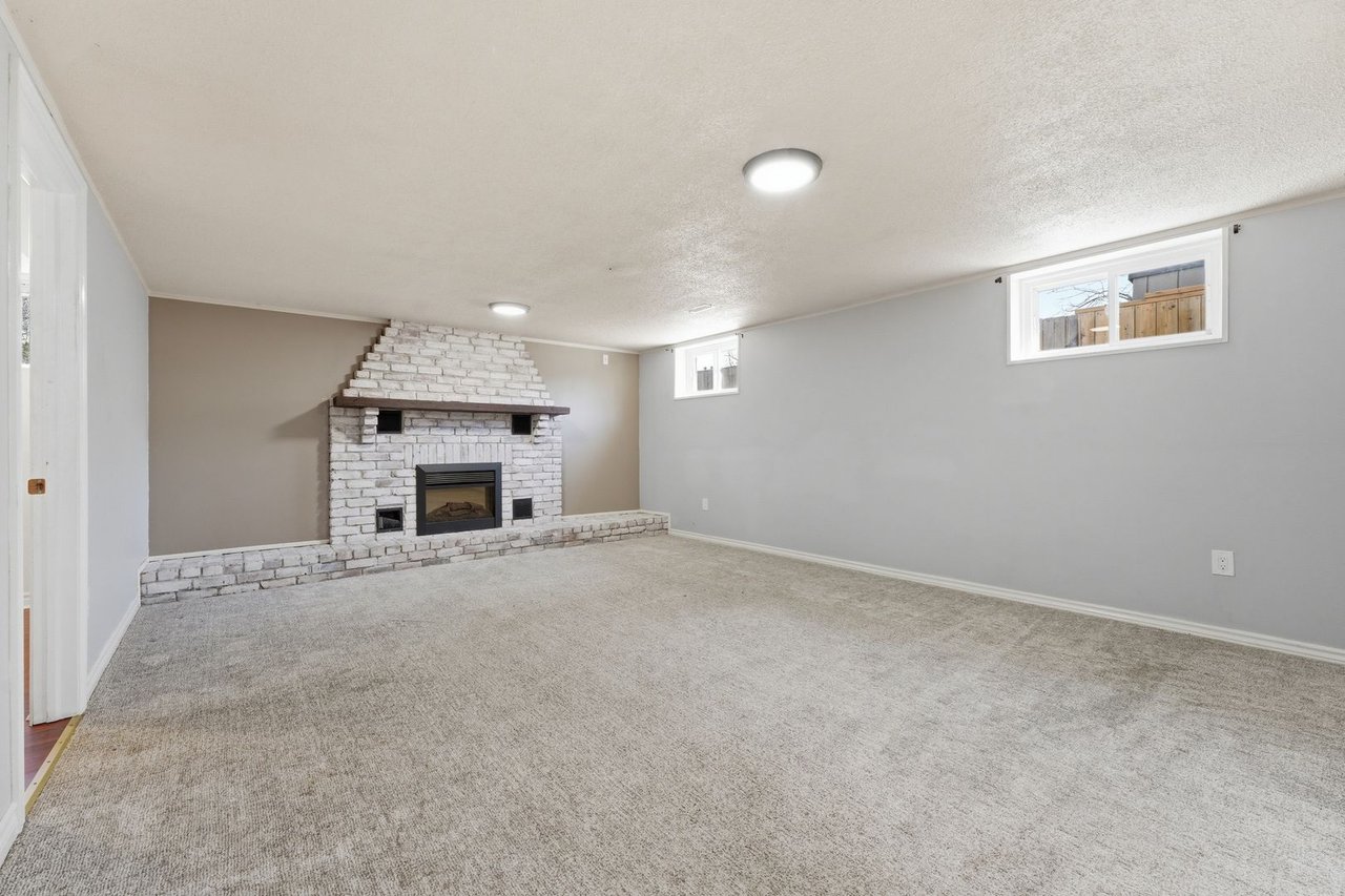 2362 Greenbank Tr