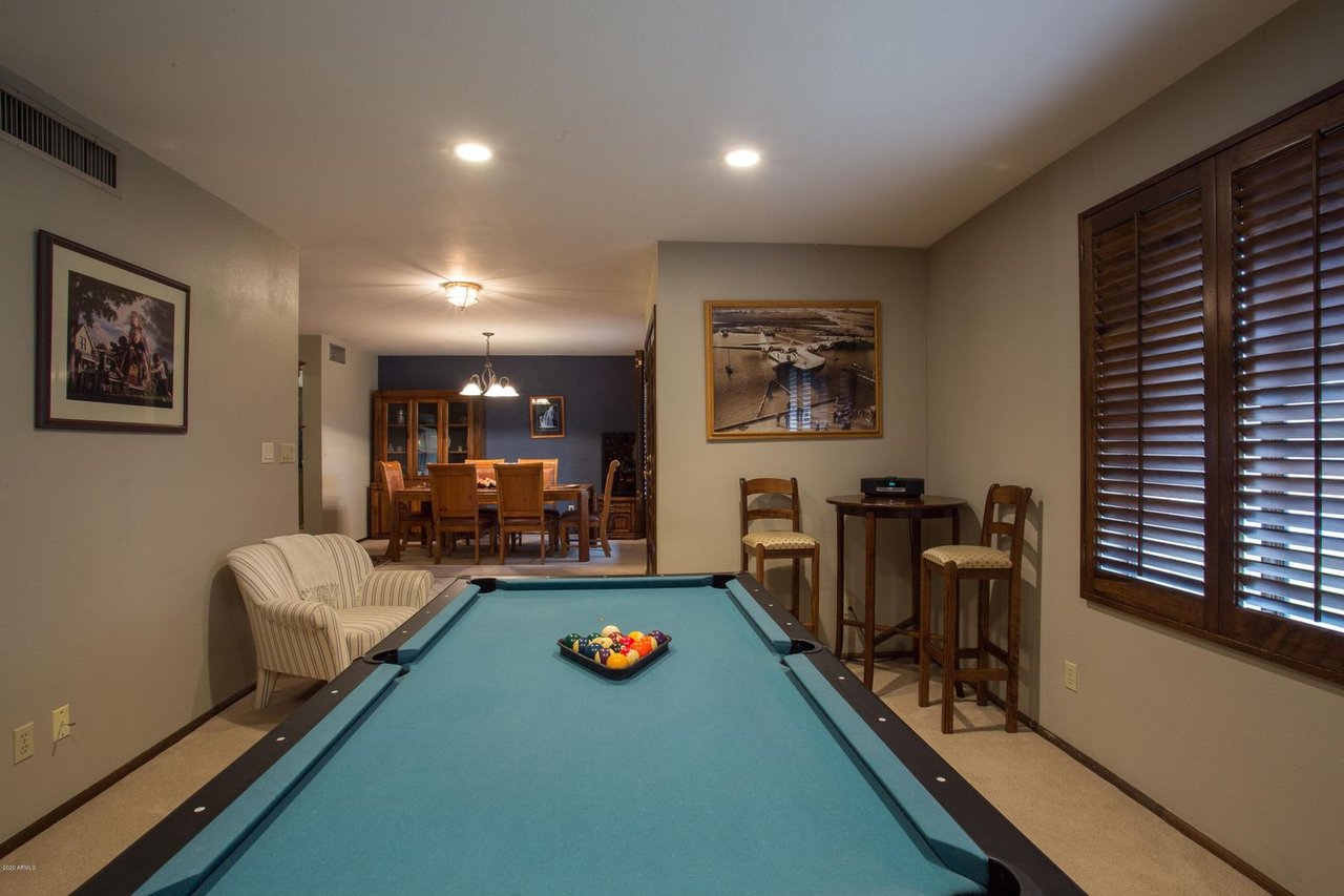 16043 N 52nd Pl
