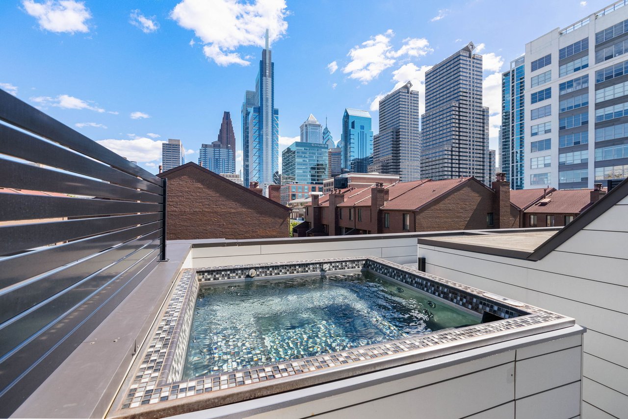 114 N Croskey St, Philadelphia, PA 19103