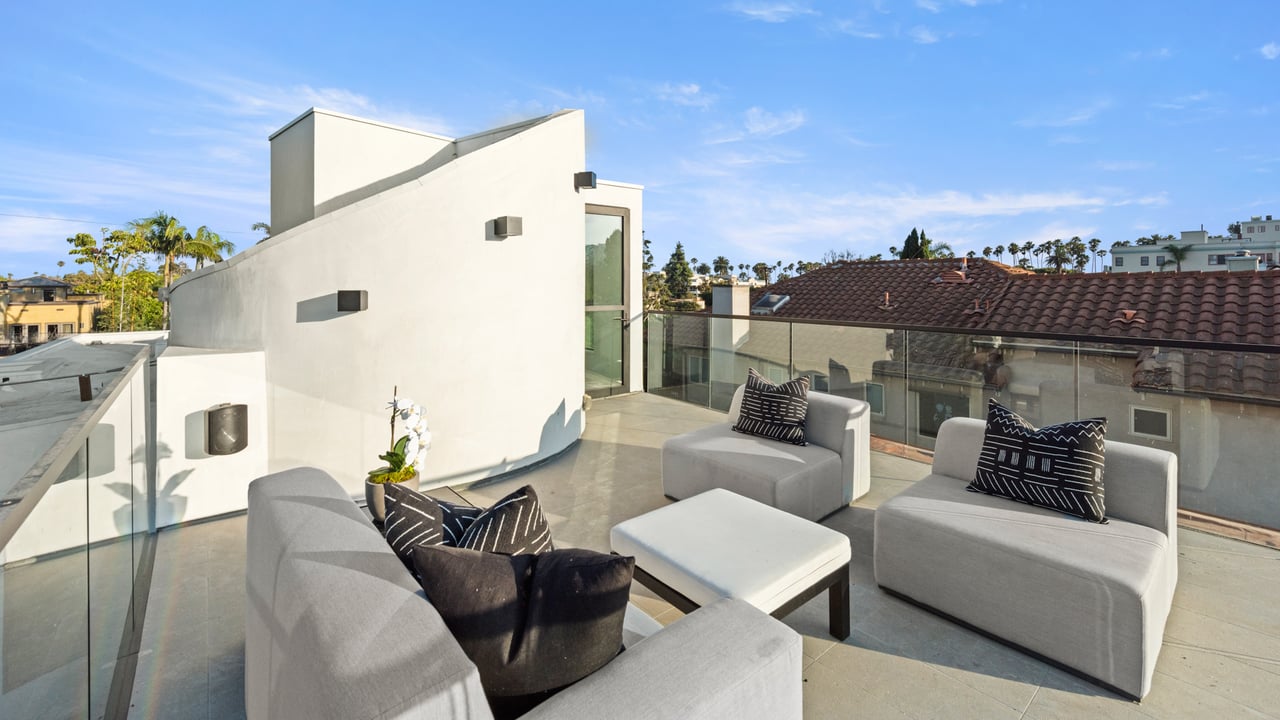 218 Alta Ave