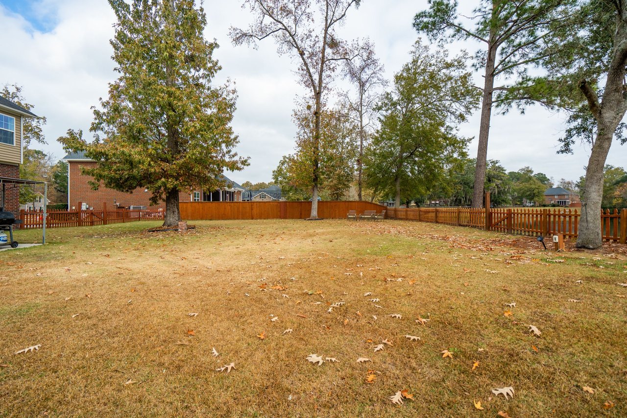 5516 Crescent View Dr