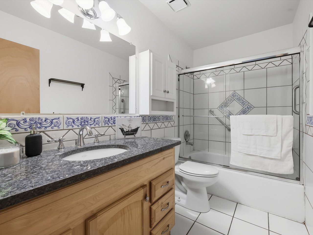 2706 N Chestnut Street