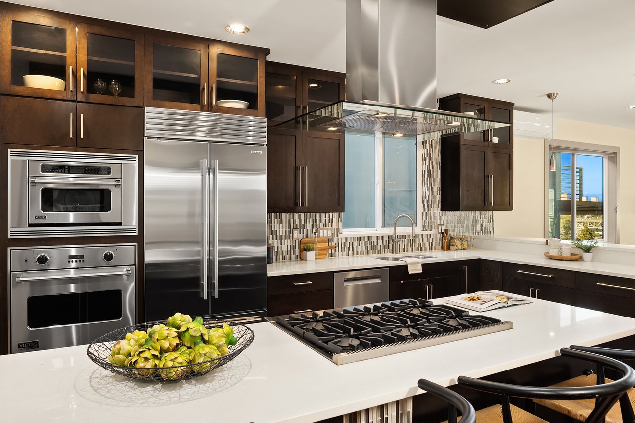 Elevated Contemporary Living on Queen Anne