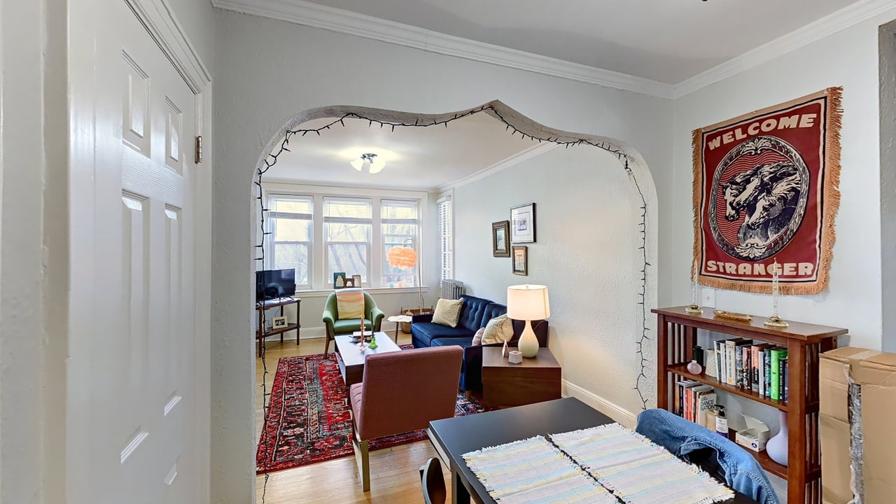 10 Jamaicaway, #15 (Mission Hill) 2 Bed / 1 Bath