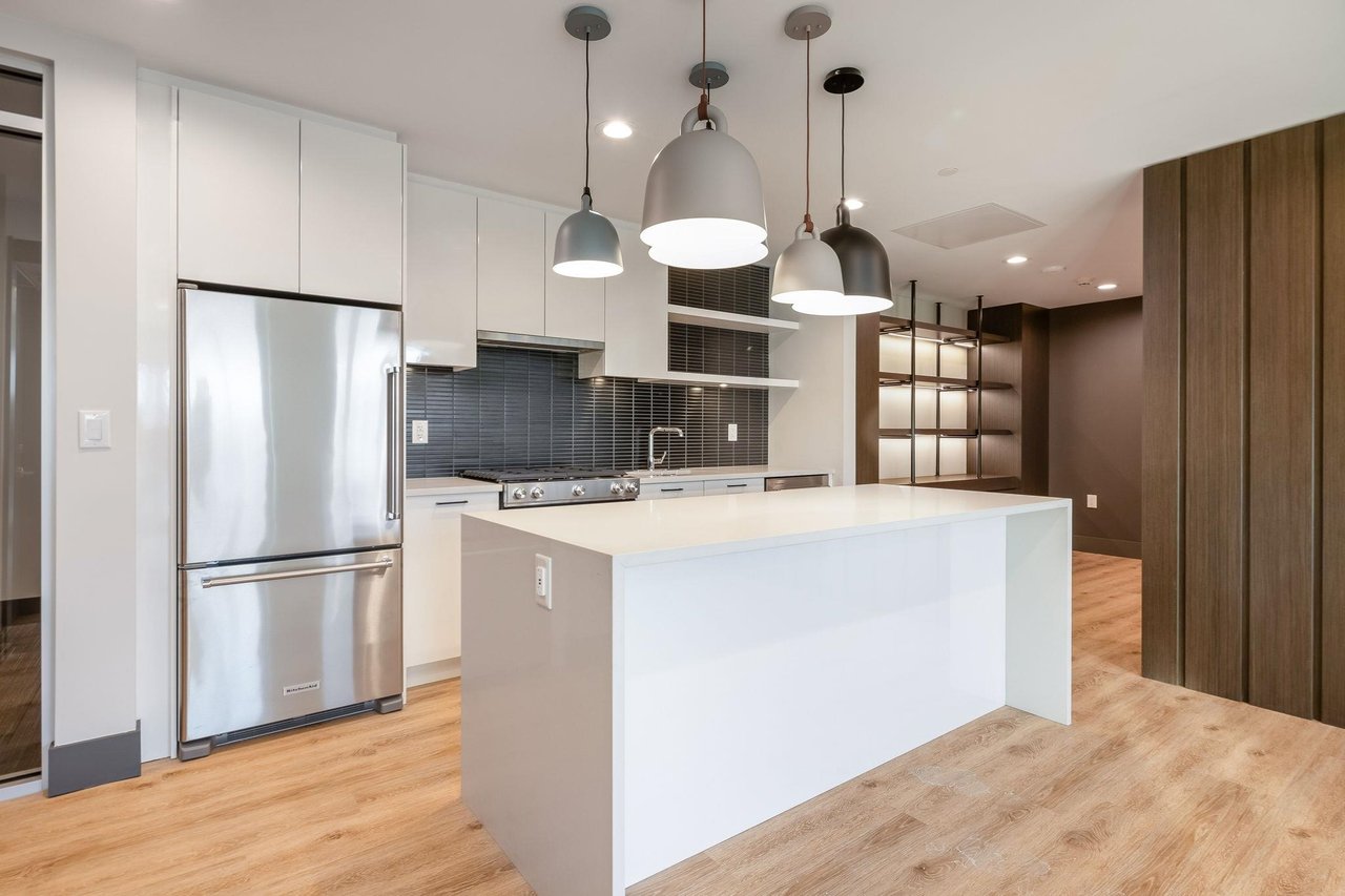 1608-3430 E Kent Ave S Ave
