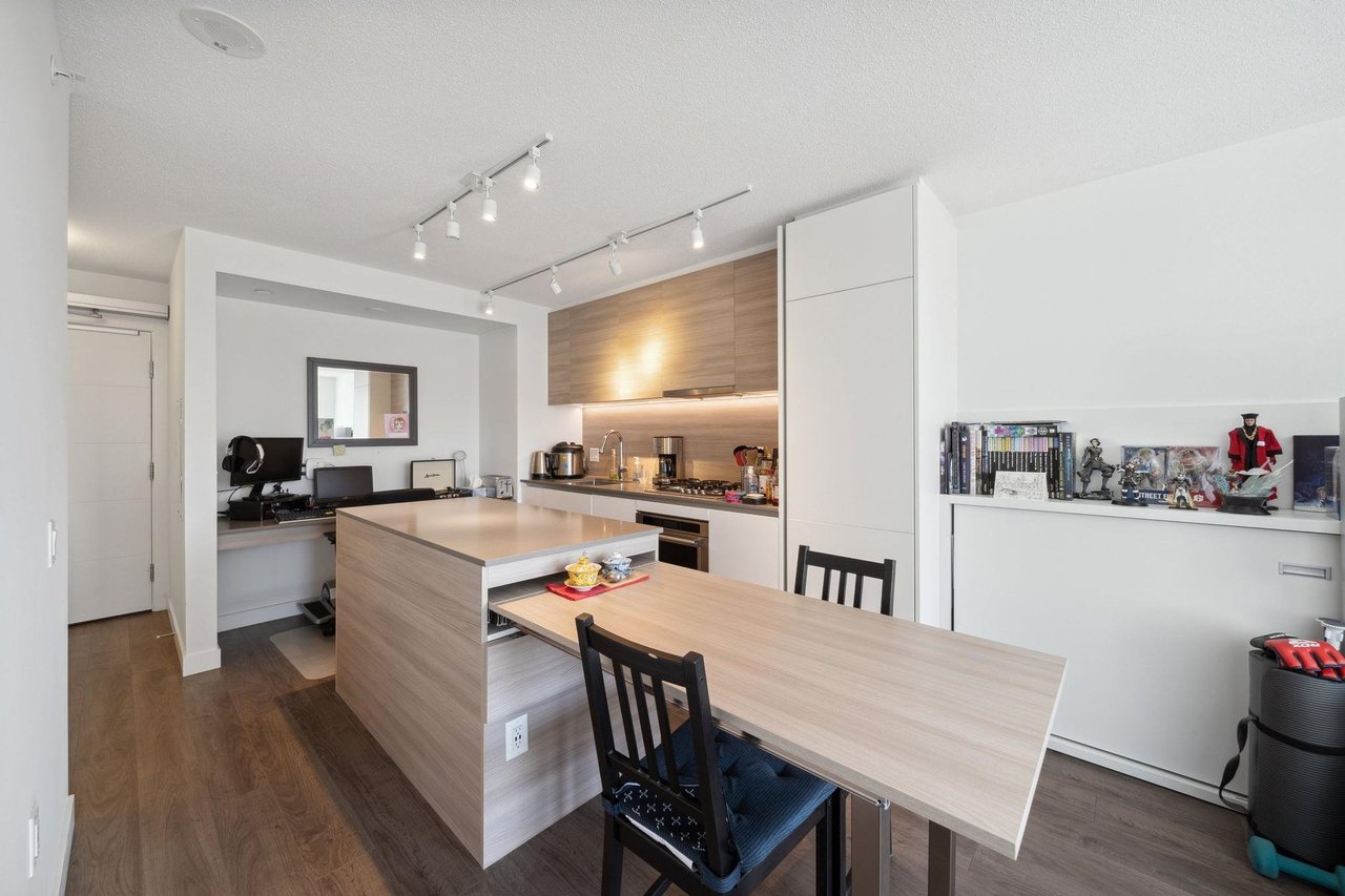 988 Quayside Dr, #1003