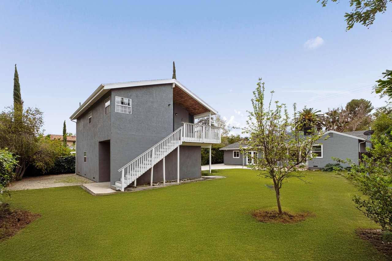 23153 Canzonet St, Woodland Hills