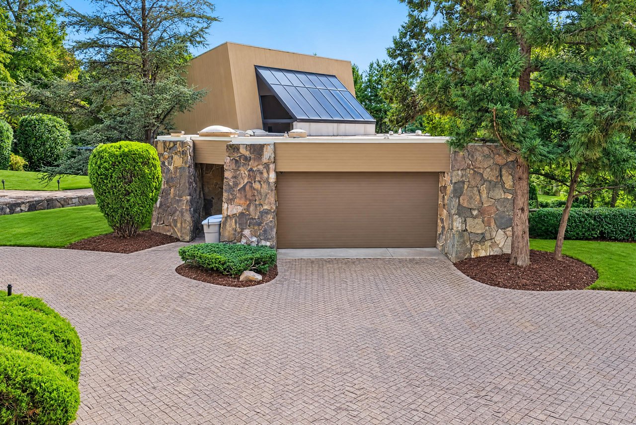 15 Horseshoe Road (Long Island)