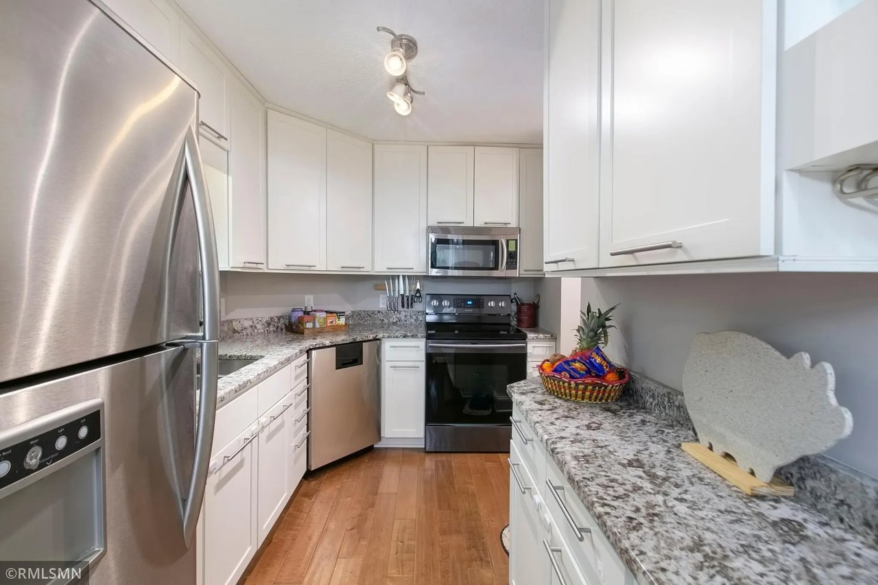 14271 Empire Ct