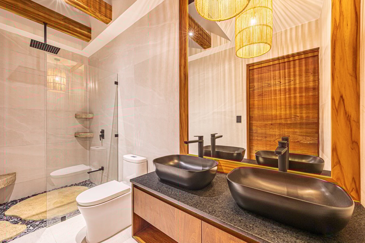 Casa Koules – Architectural 5-Bedroom Oceanview Estate in Prestigious Costa Verde Estates