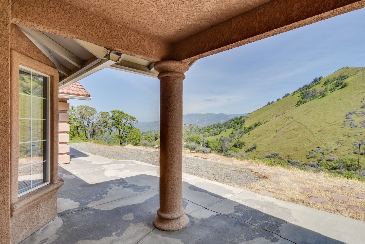 27557 Paradise Valley Lane Clovis California 93619