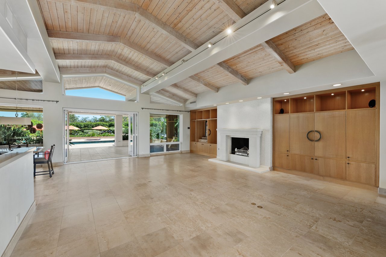 A Rancho Santa Fe Estate with Commanding Lake Views