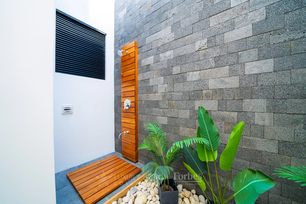 20702 - Contemporary Luxury with Ocean Views in Playa Flamingo