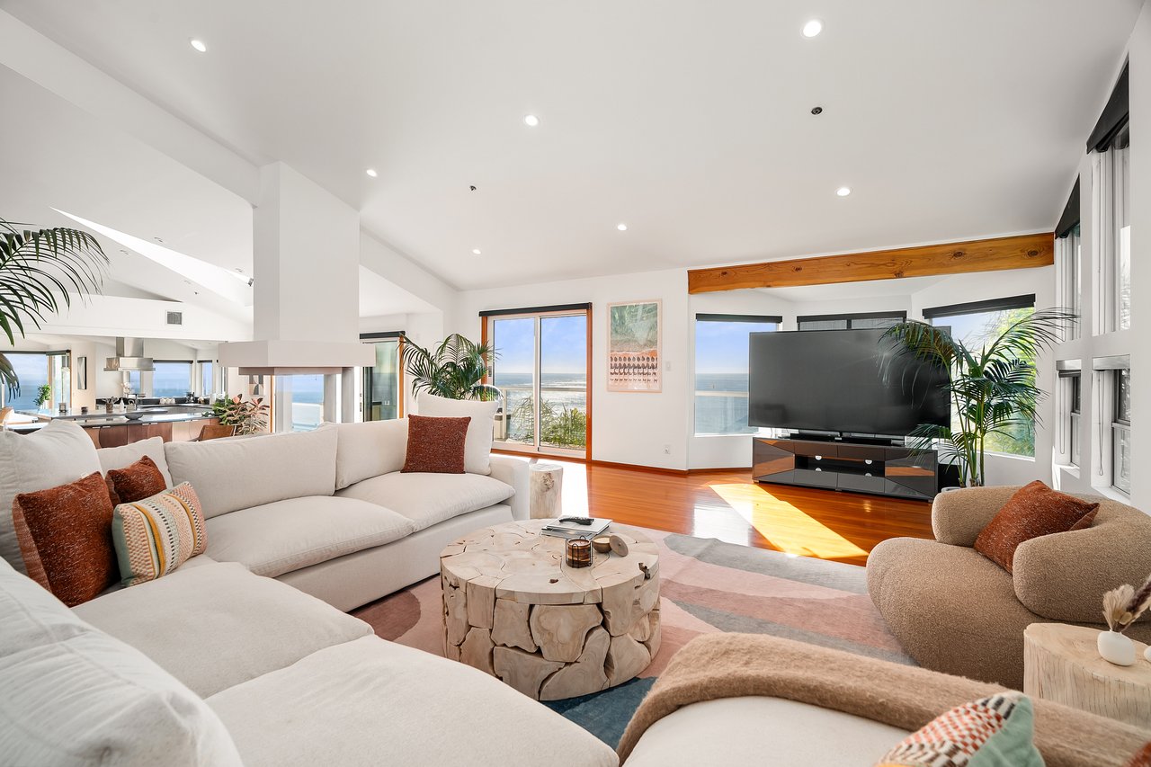 Casa Bianca by Oraklus