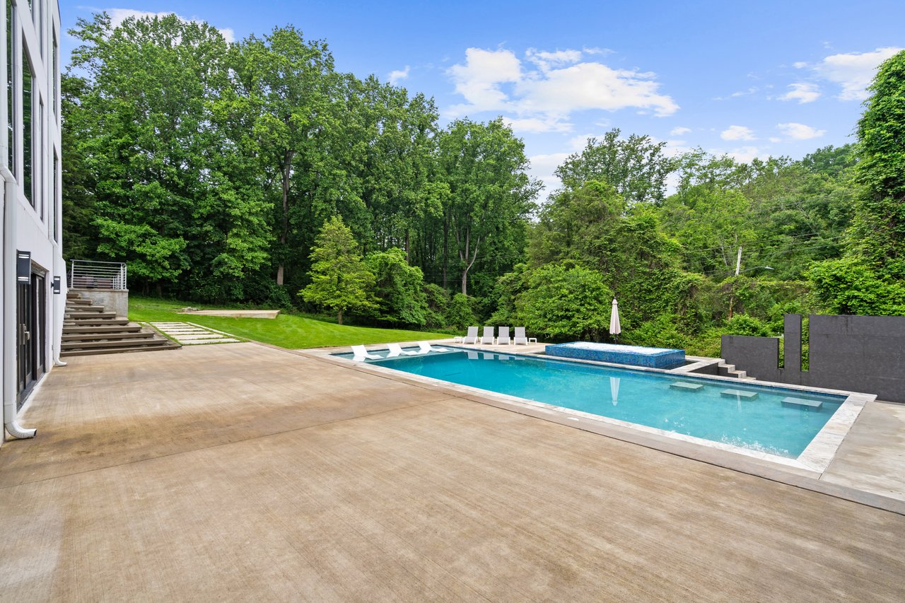 9100 Mill Pond Valley Dr