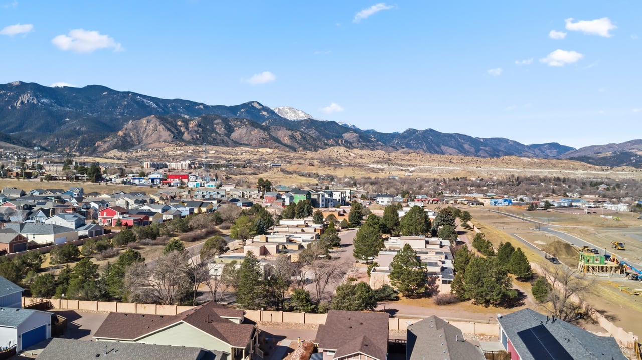 19 N Raven Mine Drive