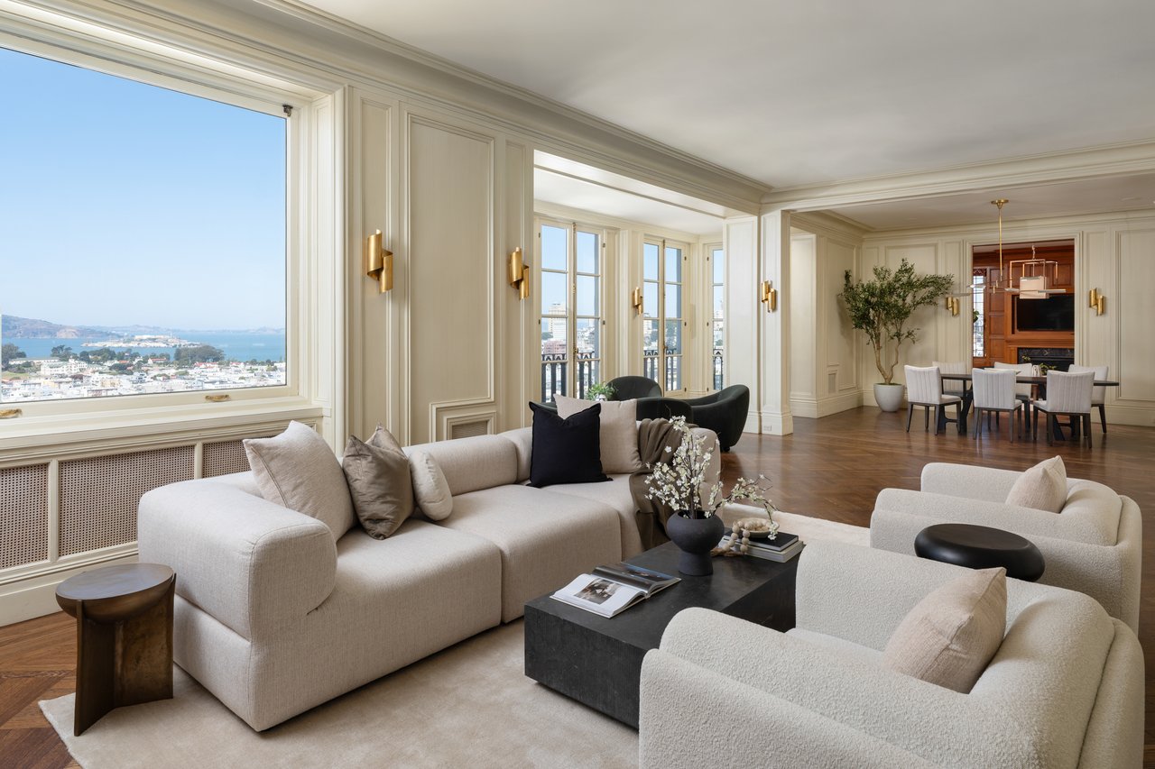 Majestic Pacific Heights View Apartment