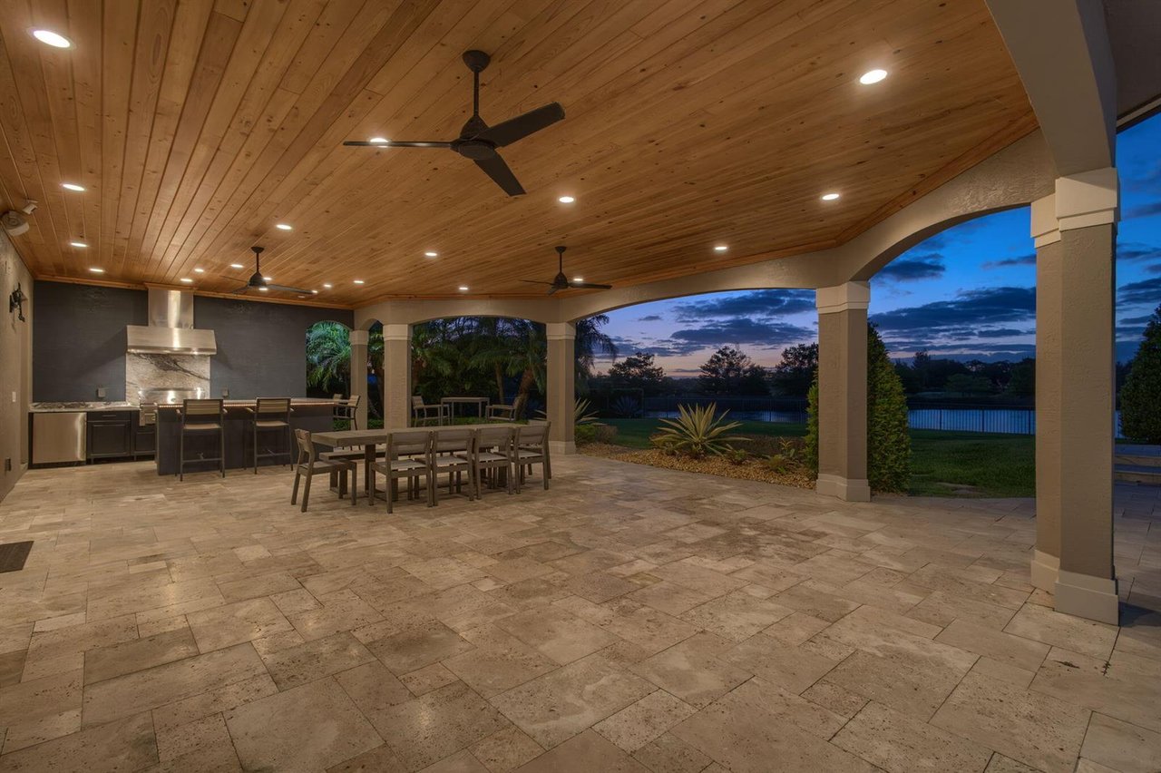 11135 Lynwood Palm Way
