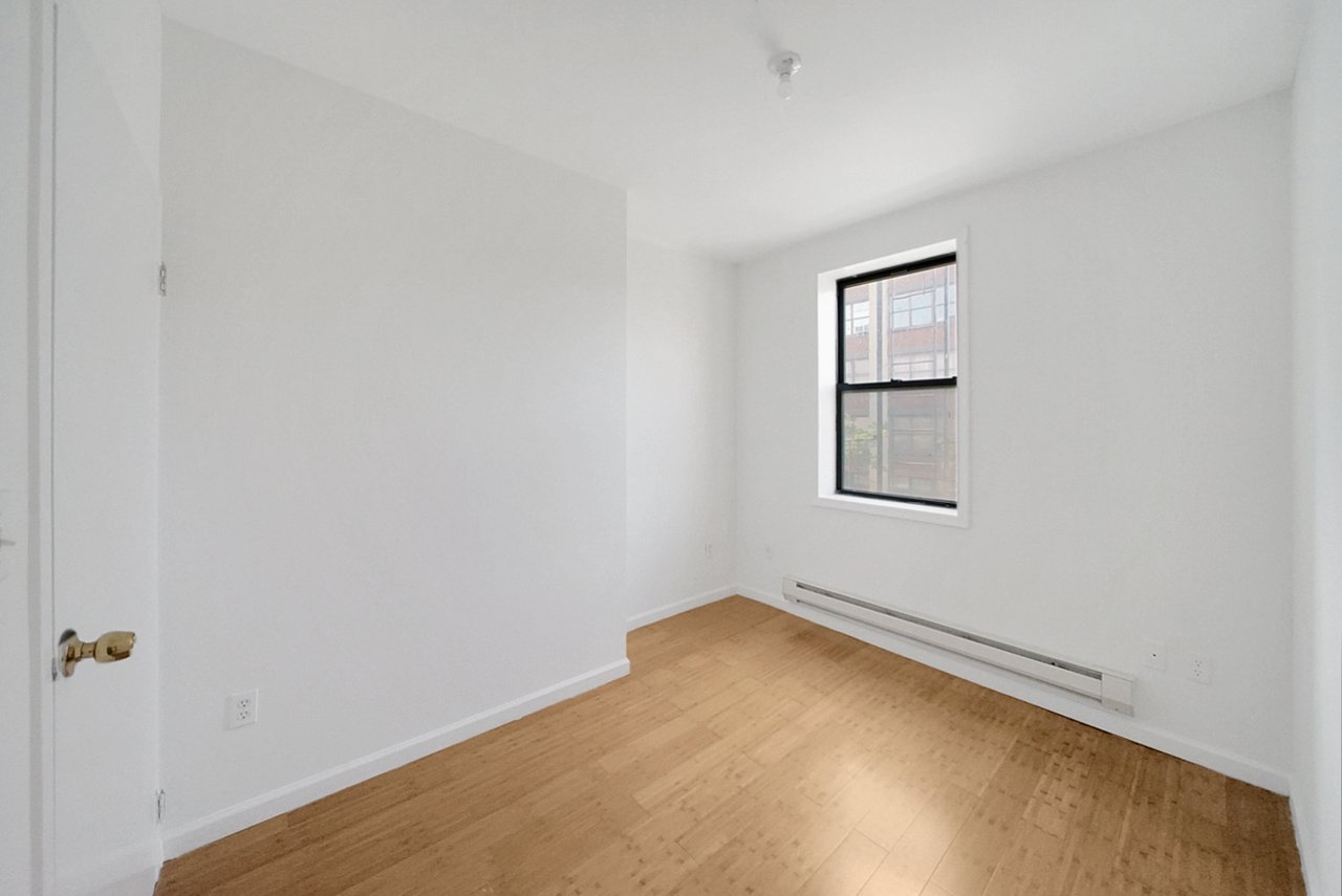 74 Greenpoint ave 
