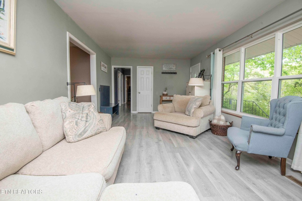 1212 Pilleaux Dr