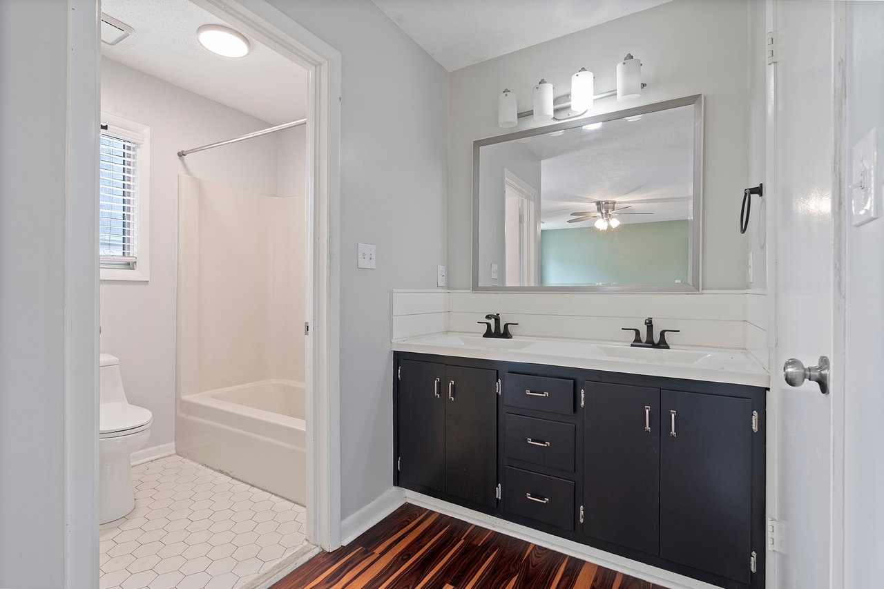 Minutes from Redstone Arsenal!! New to the Market!!