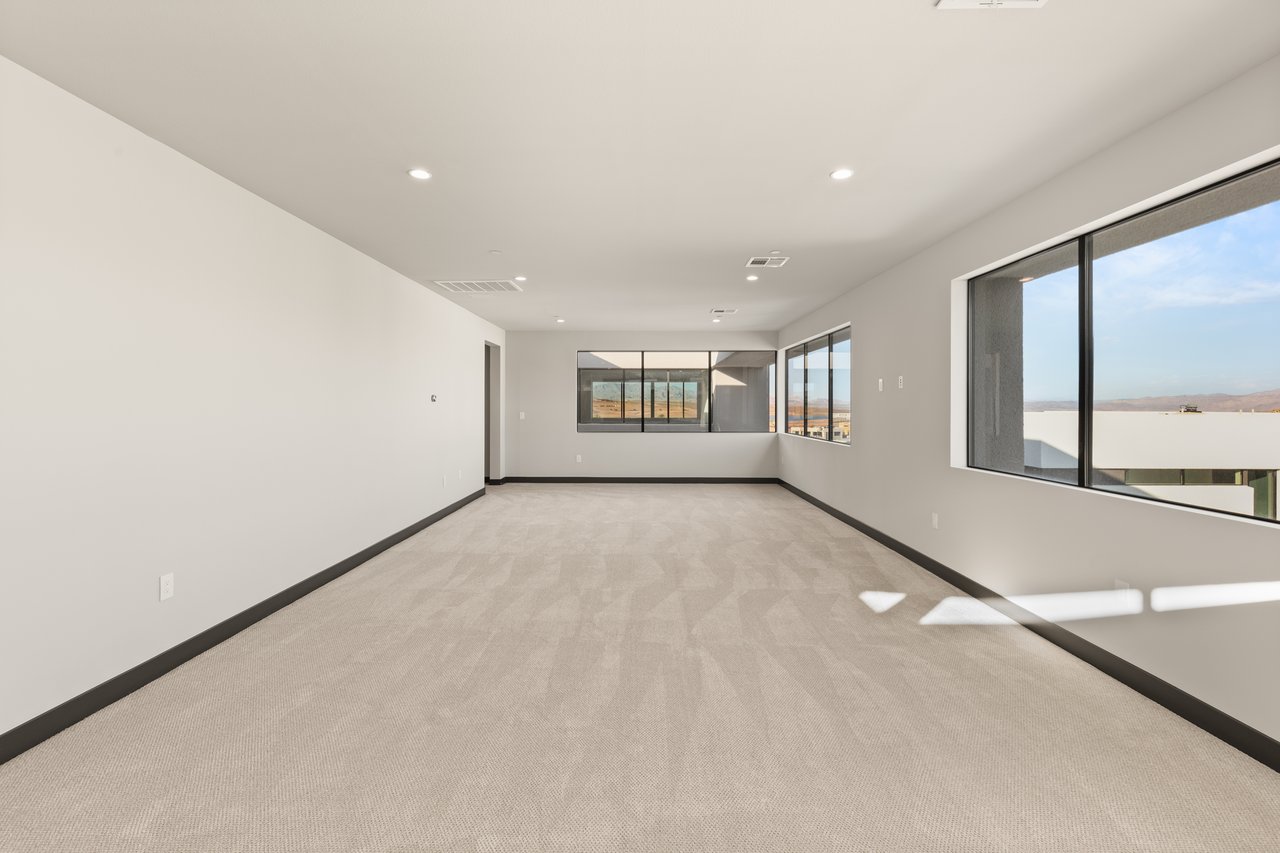 36 Rainbow Point Place