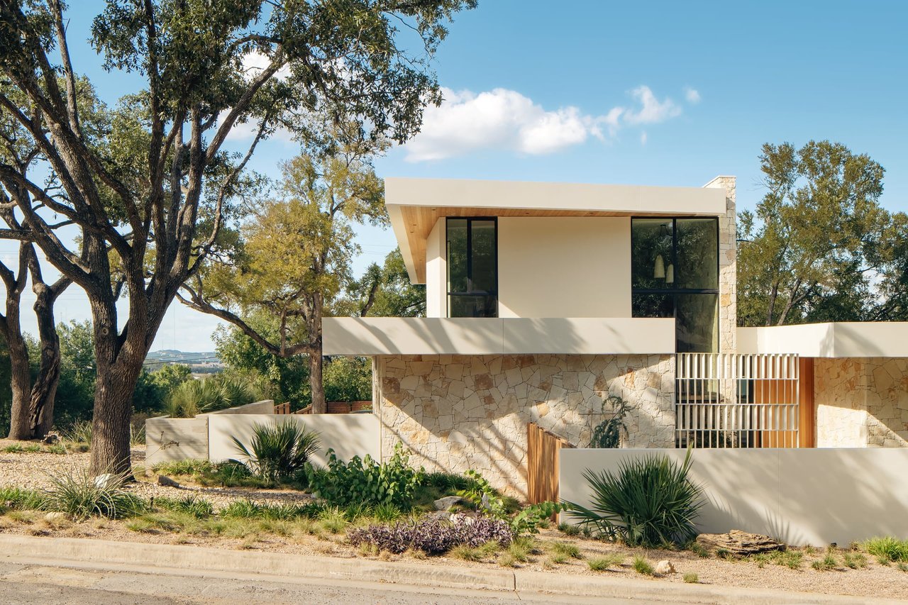 2702 Rockingham Drive