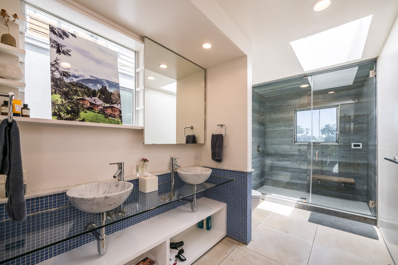 417 Venice Way