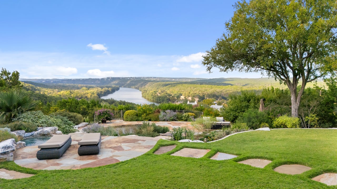 Spectacular Lake Austin Views