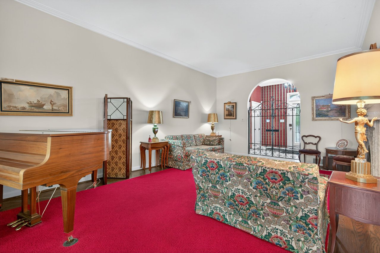 SOLD: Most Sought-After Bayview Gardens