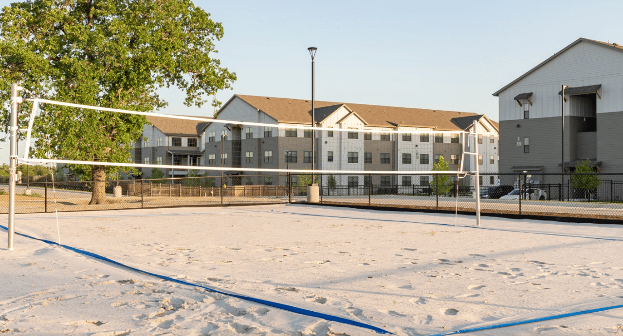 10 weeks free + $2,500 e-gift card