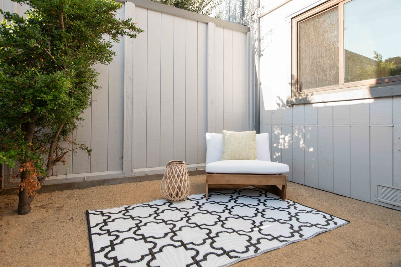 125 Sylvia Way, San Rafael