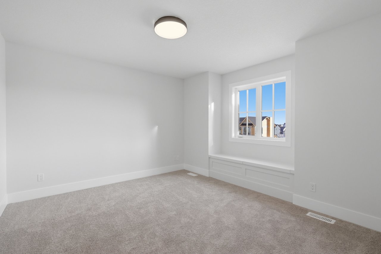 378 Bessborough Drive SW