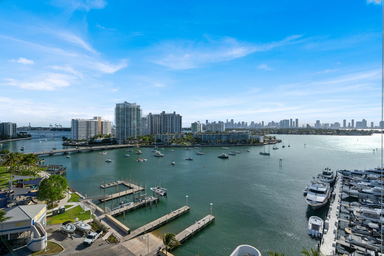 1800 Sunset Harbour 1202/04