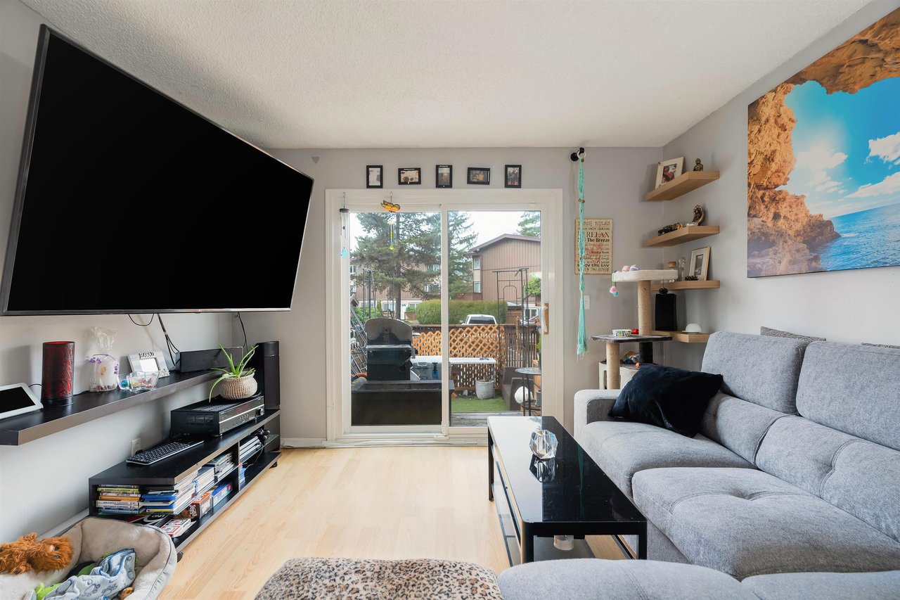 4-313 Highland Wy