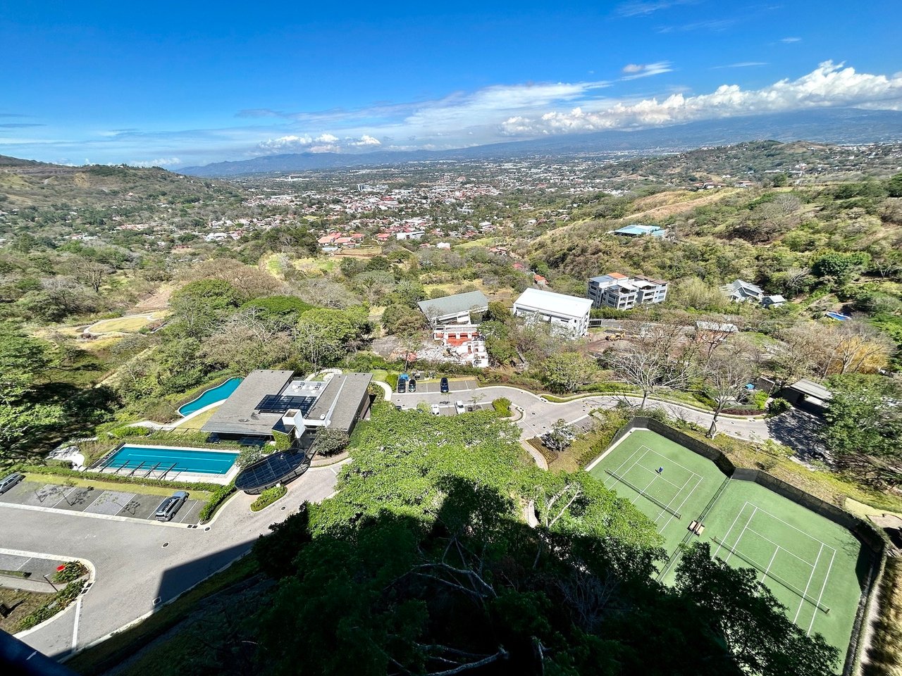 Customizable Mountain View Condo, Santa Ana, San Jose