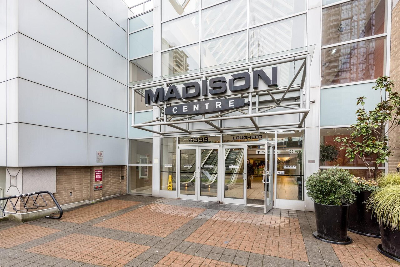 504-4388 Buchanan St