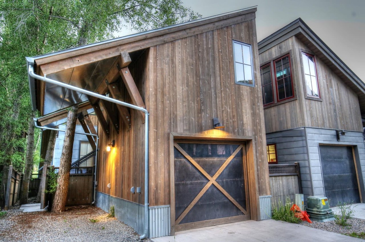 455 E Colorado Ave