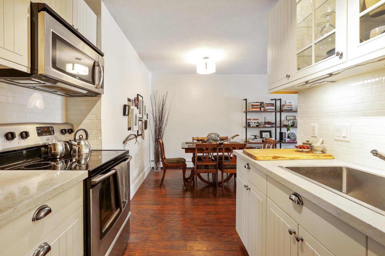 302-131 W 4th St