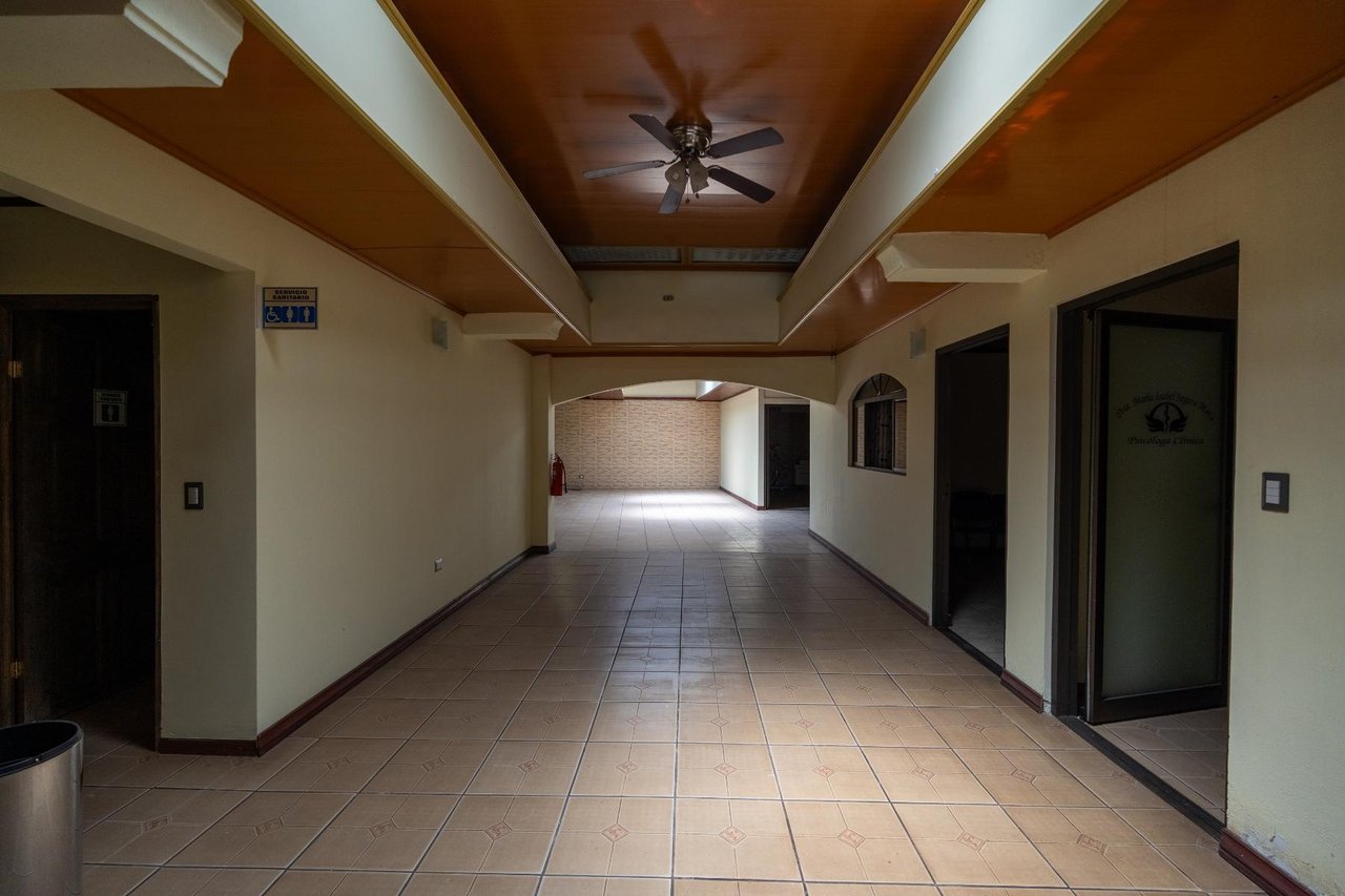 Prime Corner Commercial Building, Perez Zeledon, San Jose