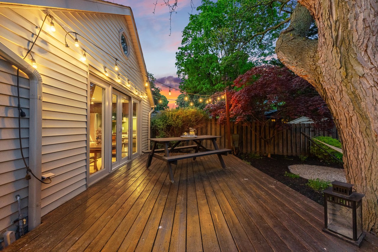 1556 Liveoak Drive