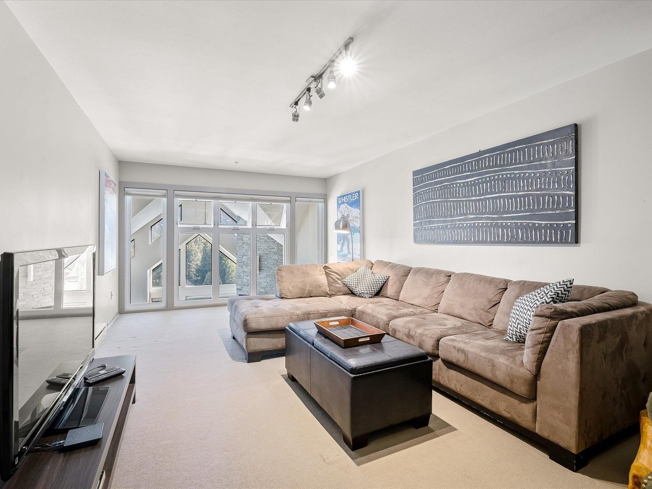302-3212 Blueberry Dr