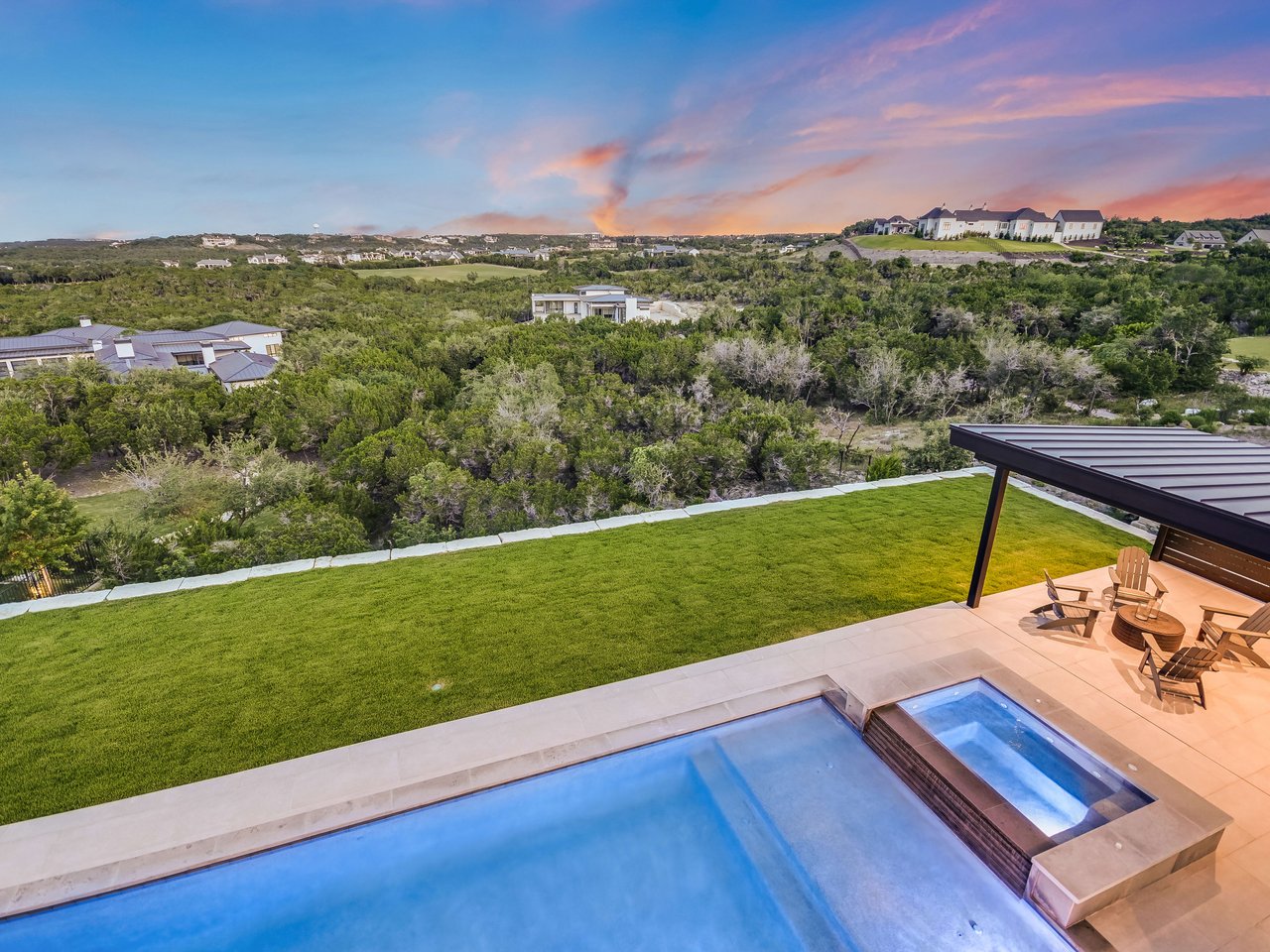 Alluring Amarra Masterpiece