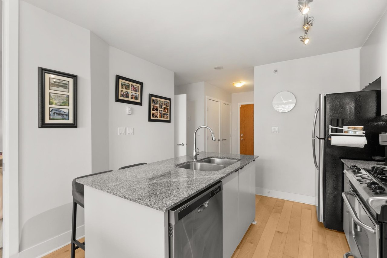 313-298 E 11th Avenue, Vancouver