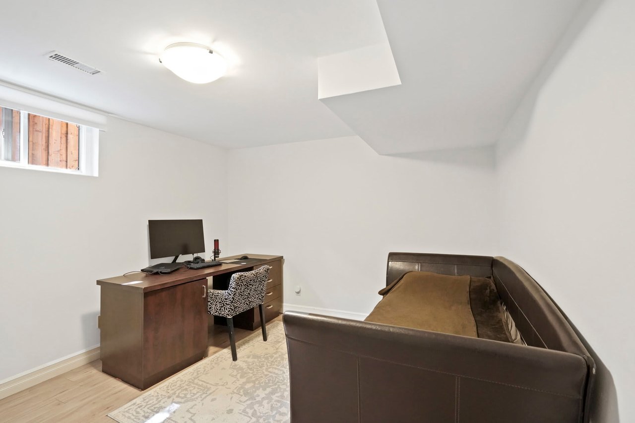 1414 Cawthra Rd